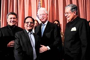 Rajat Gupta, Dr Anji Reddy, President Clinton and Victor Menezes