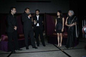 L.to R. Manish Israni, Suketu Mehta, Karan Johar, Carishma Khubani & Aroon Shivdasani at the Evening in Mumbai Gala
