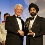 Light of India Awards; Ajay Banga, Corporate leadership President & Chief Operating Officer MasterCard, receives award from Geert Boven, Etihad