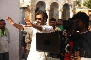 Abhishek Kapoor on the sets of 'Kai Po Che'