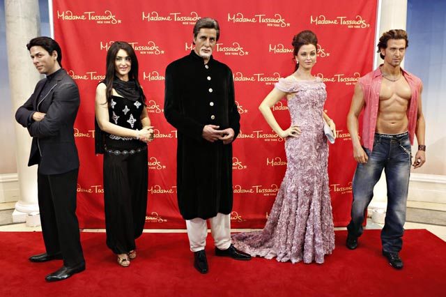 SRK, Kareena Kapoor, Amitabh Bachchan, Aishwariya Rai &  Hrithik Roshan at Madame Tussauds