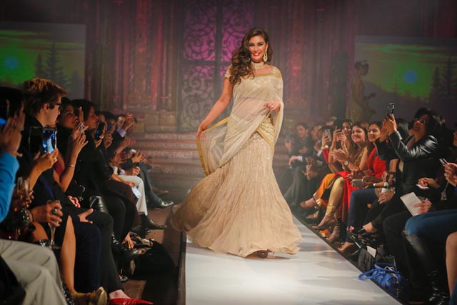 Lisa Ray walks the ramp for Satya Paul, noted Indian designer