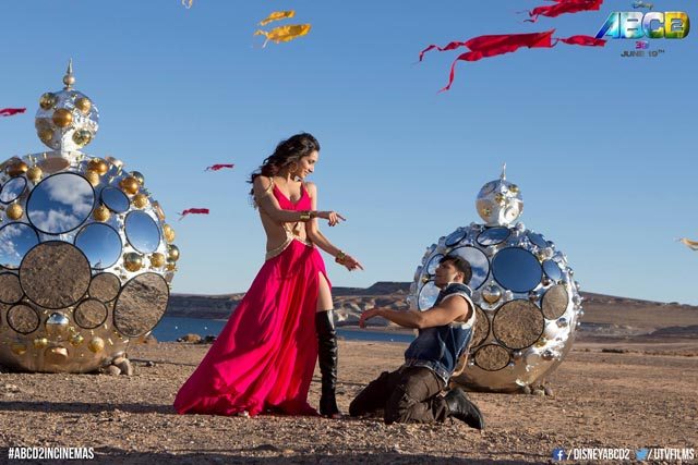 Varun Dhawan and Shraddha Kapoor in ABCD2