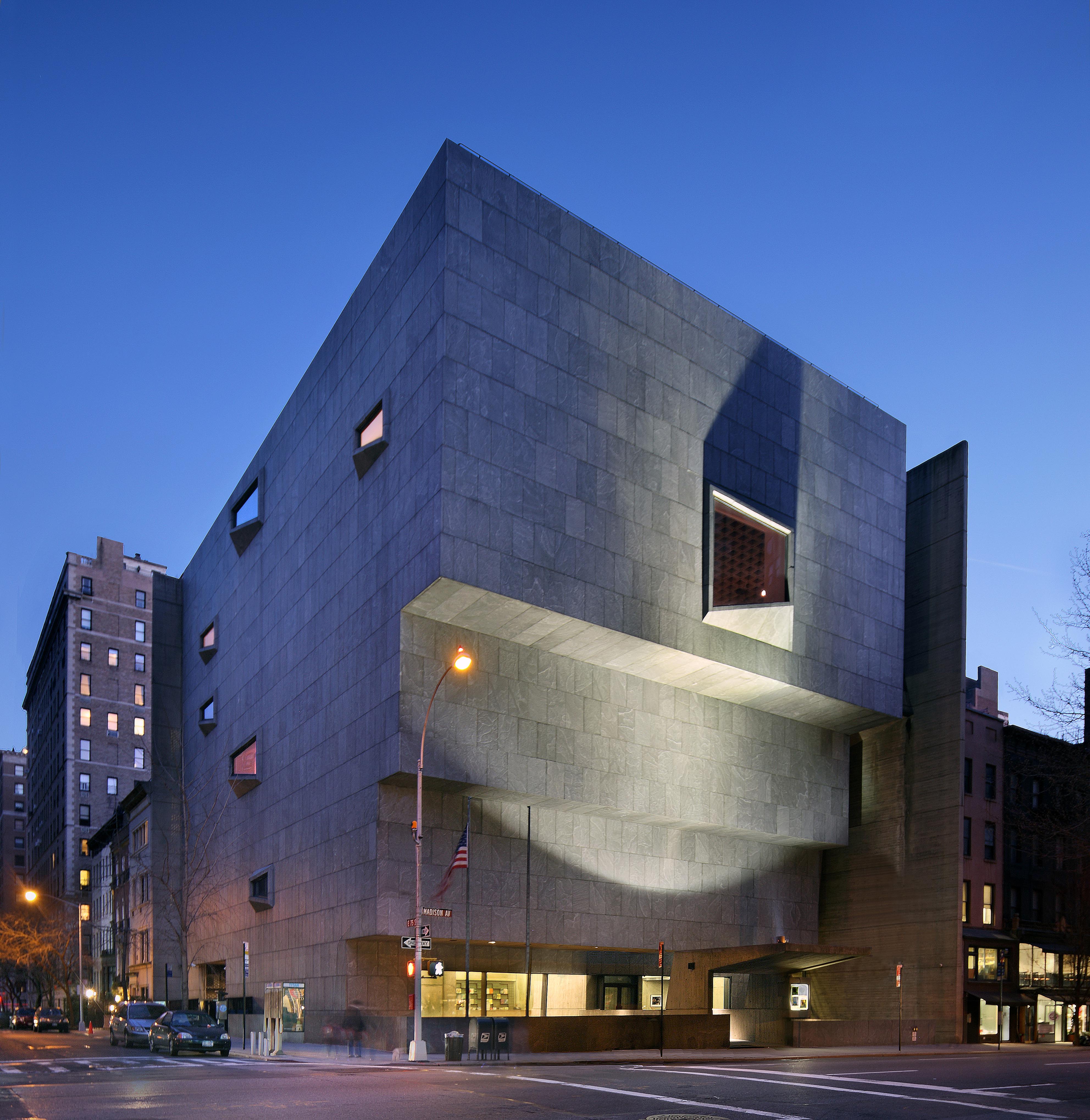 Met Breuer - Photo: Ed Lederman