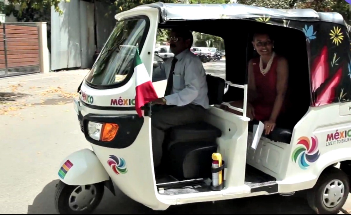 The Mexican Ambassador in her auto-rickshaw in India