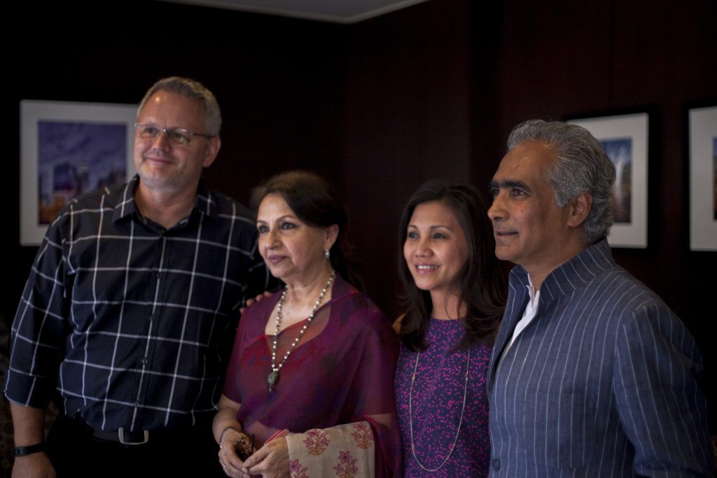 Steve Connor [Hewlett-Packard] and Esther Setiadi Connor with Sharmila Tagore & Sundaram Tagore