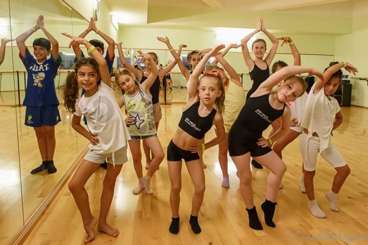 Italian children learning Bollywood dance