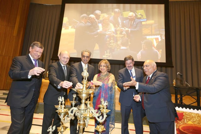 L-R: Ambs Rybakov, Imnadze, Akbaruddin, Ranju Batra, CDC Frantisek Ruzicka and Ravi Batra