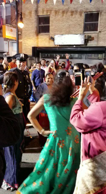 Cops play raas garba on Navratri