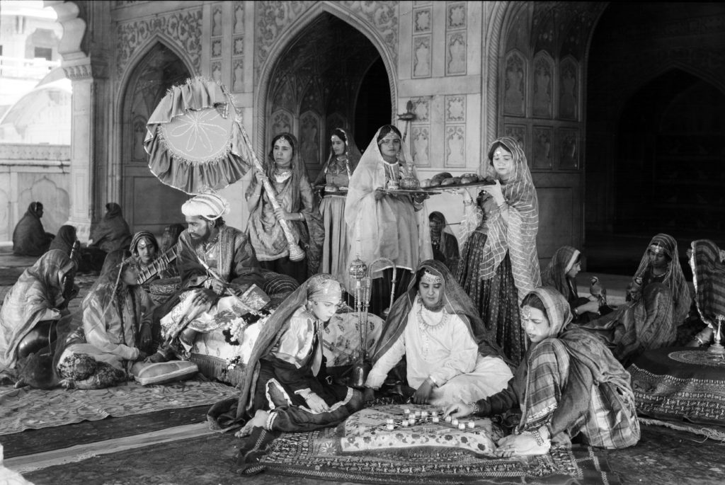 Inside the Prince's Harem in 'Shiraz'