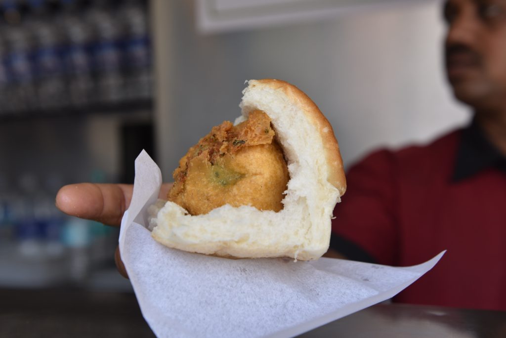 street-foods - Vada pav