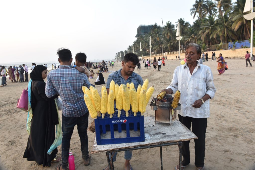 Street foods - roasted corn on the cob