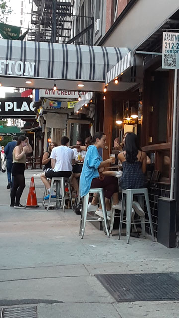 Life returns to city streets in NYC