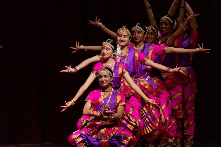 Young volunteers promote culture through dance at BAPS
