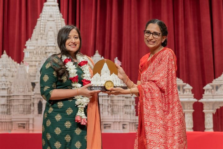 BAPS felicitates Dr. Purvi Parekh