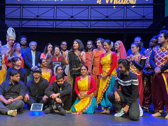 Rimli Roy with the cast and crew of Ramaavan
